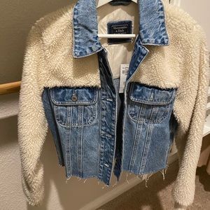 Abercrombie denim jacket 👍🏼✨🤎